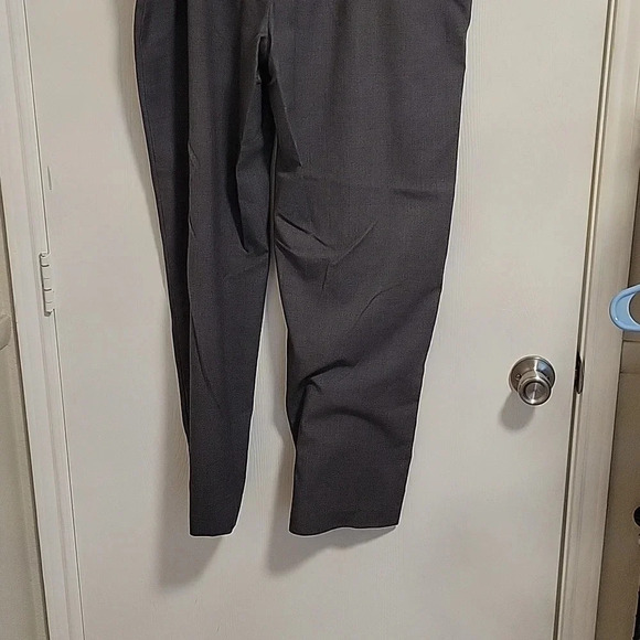Women's Harve Benard Gray slacks - Picture 6 of 6
